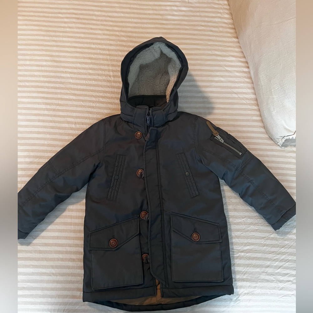 HnM Boys Coat Size 5/6 Perfect condition.